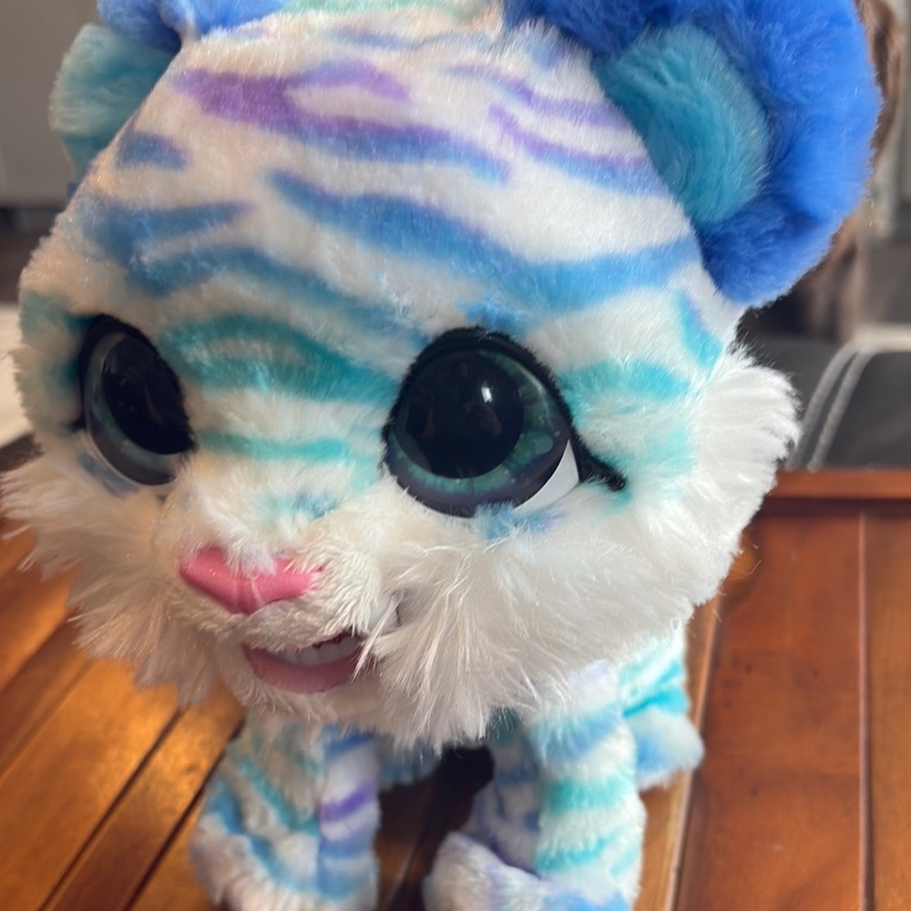 FurReal North The Sabertooth Kitty Interactive Plush Toy